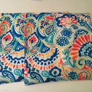 Pair of indoor/outdoor 17” pillow covers